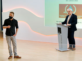 Während der Proben zur GV: Vizepräsident Franco Giori und Jonas Müller (Firma smARTec), Projektleiter und Ablaufregisseur.