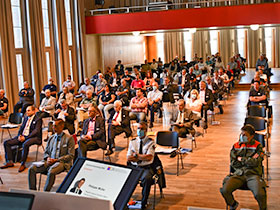 Blick ins Plenum im Volkshaus Biel