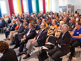 Blick ins Plenum width=280