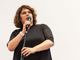 Patti Basler unterhielt ihr Publikum mit viel Wortwitz width=280