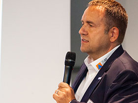 SZSV-Vorstandsmitglied Michel Elmer moderierte die Preisverleihung width=280